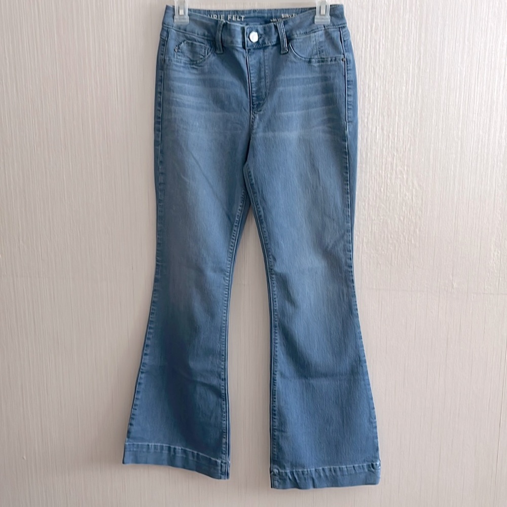LAURIE FELT Silky Flare Jeans